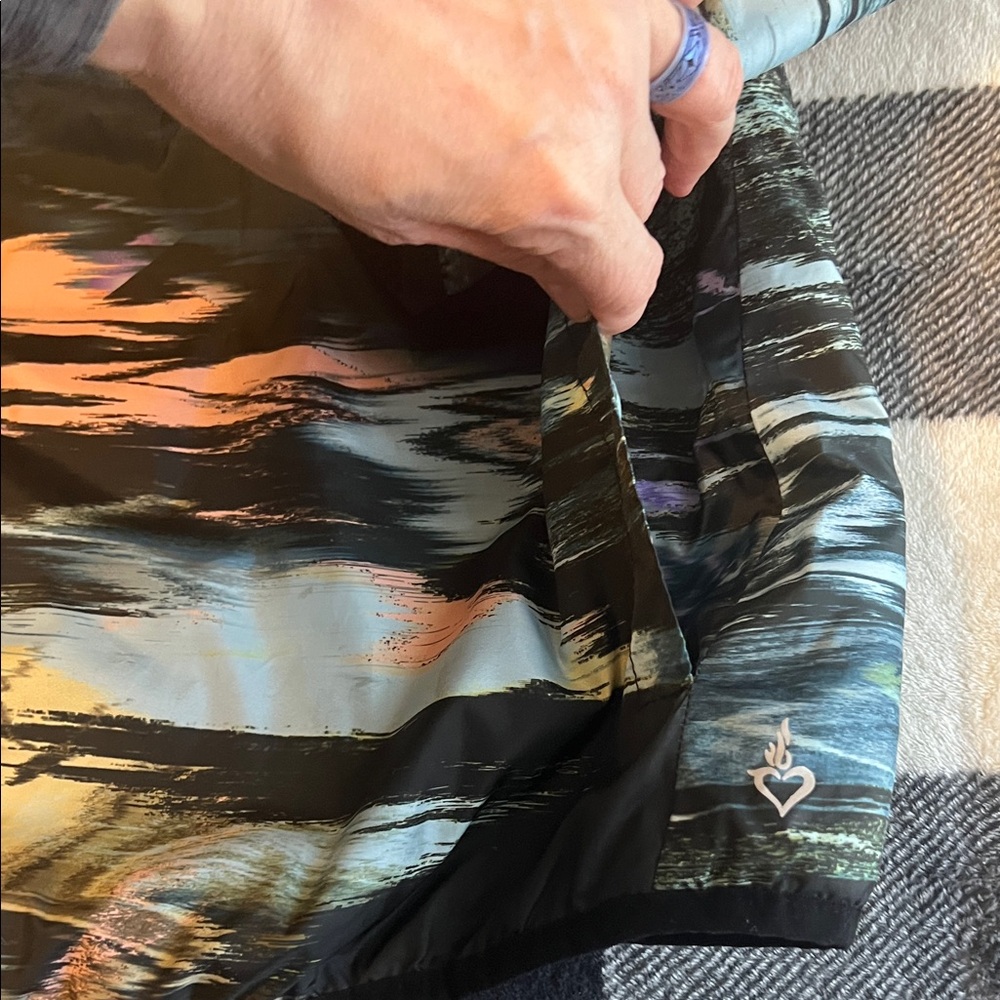 Happy Camper by TORRID Abstract Multicolor Windbreaker Jacket plus size  2X - Picture 7 of 14